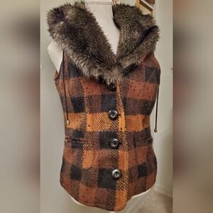 Cozy Checkered Vest with Faux Fur Collar